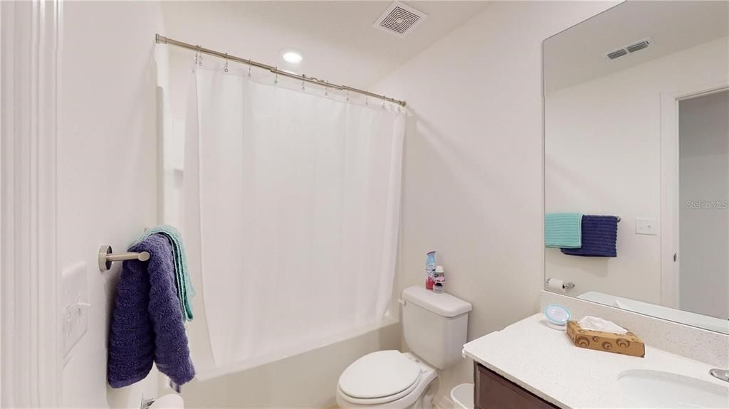 En Renta: $2,050 (4 camas, 2 baños, 1869 Pies cuadrados)