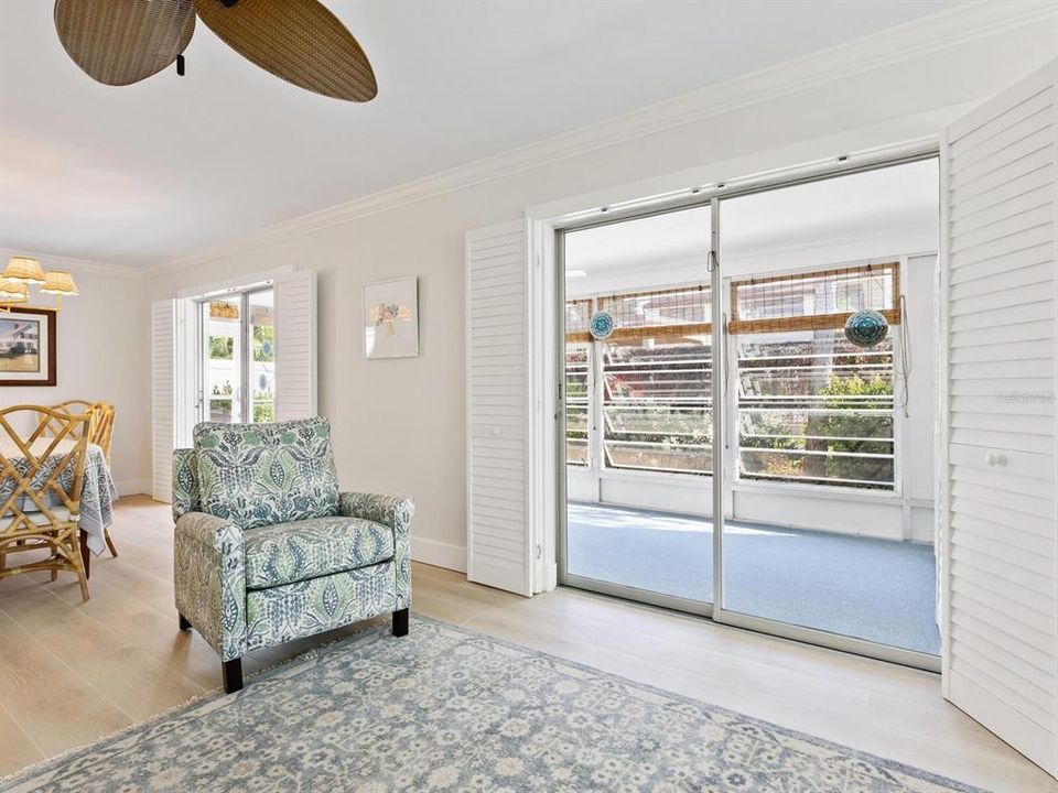 For Sale: $439,000 (1 beds, 1 baths, 952 Square Feet)