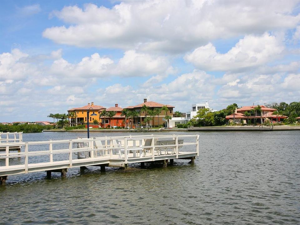 For Sale: $439,000 (1 beds, 1 baths, 952 Square Feet)