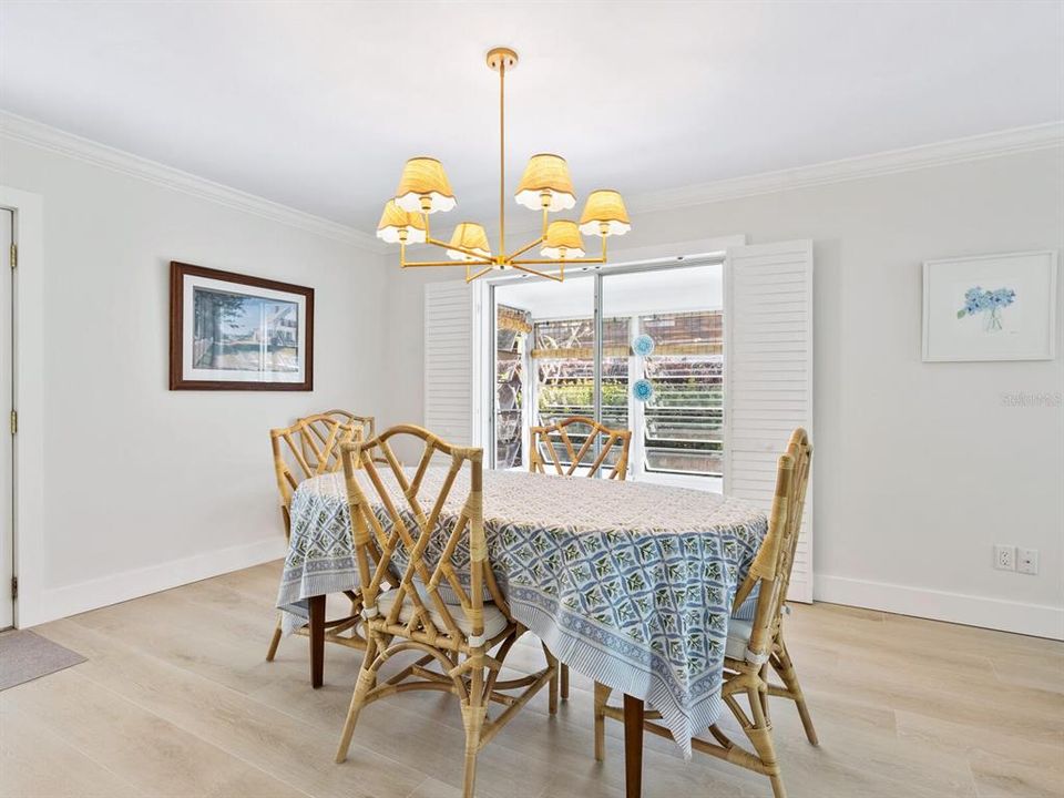 For Sale: $439,000 (1 beds, 1 baths, 952 Square Feet)