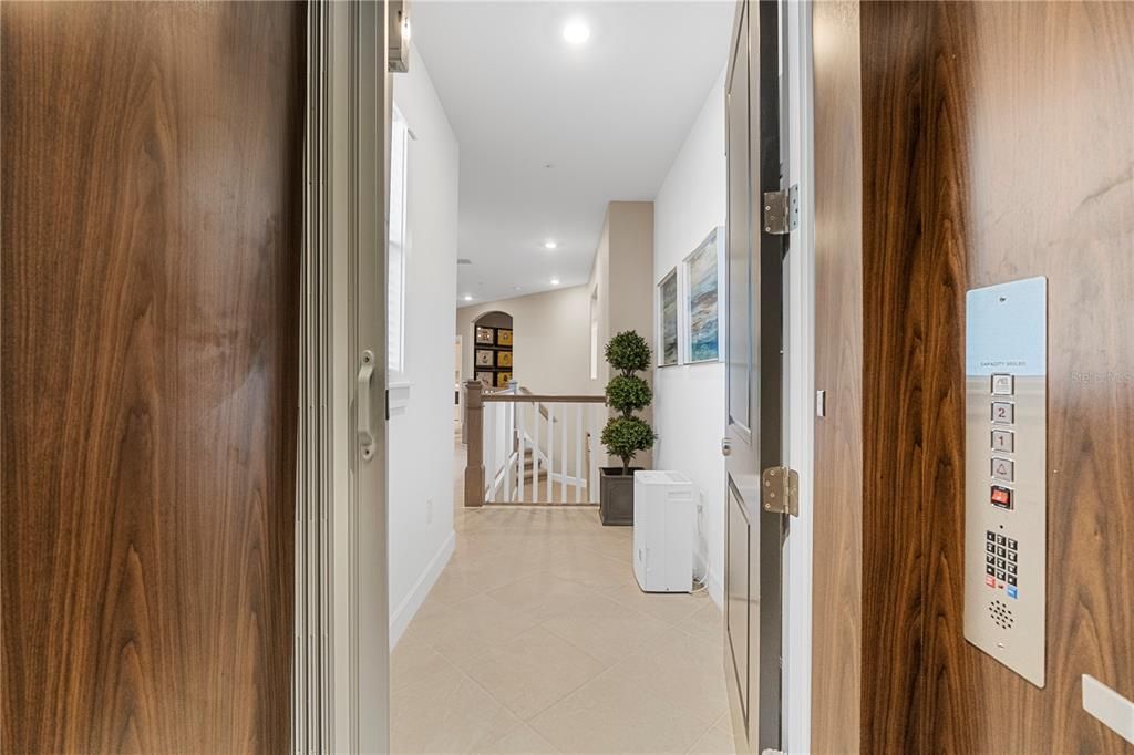 На продажу: $539,900 (3 спален, 2 ванн, 2376 Квадратных фут)