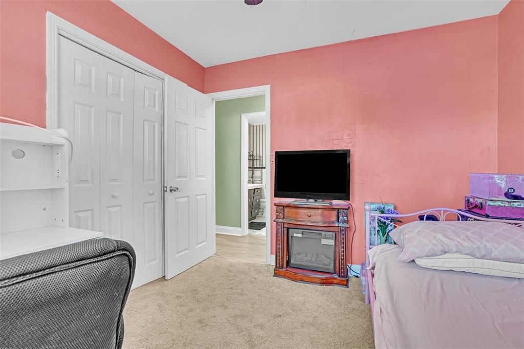 待售: $350,000 (3 贝兹, 2 浴室, 1450 平方英尺)