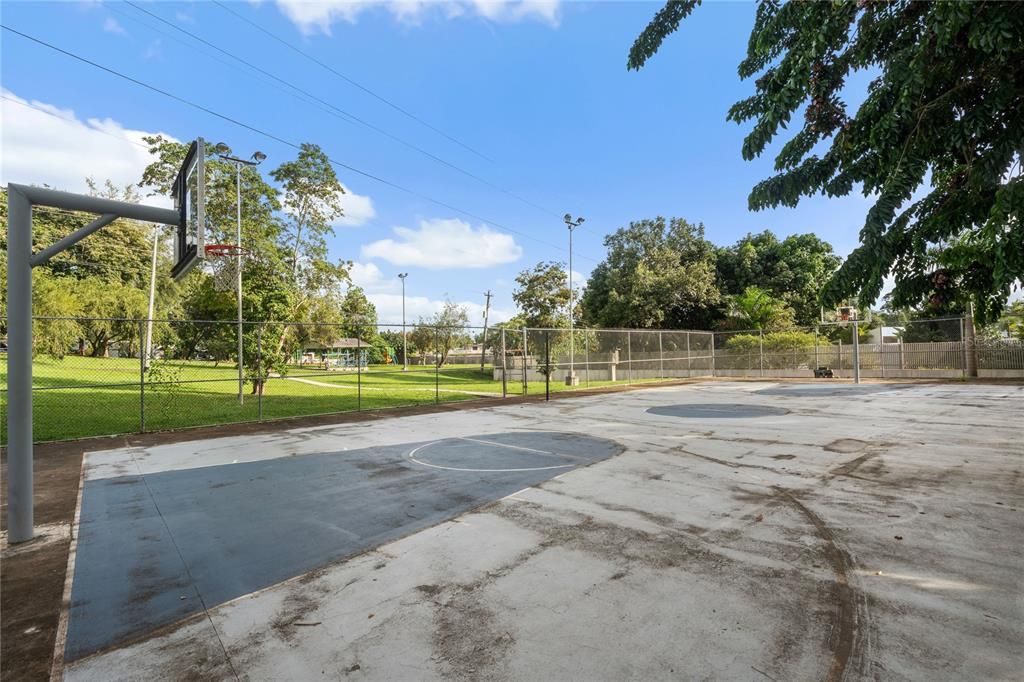 На продажу: $650,000 (4 спален, 3 ванн, 0 Квадратных фут)