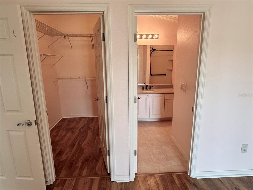 For Sale: $450,000 (2 beds, 2 baths, 1258 Square Feet)