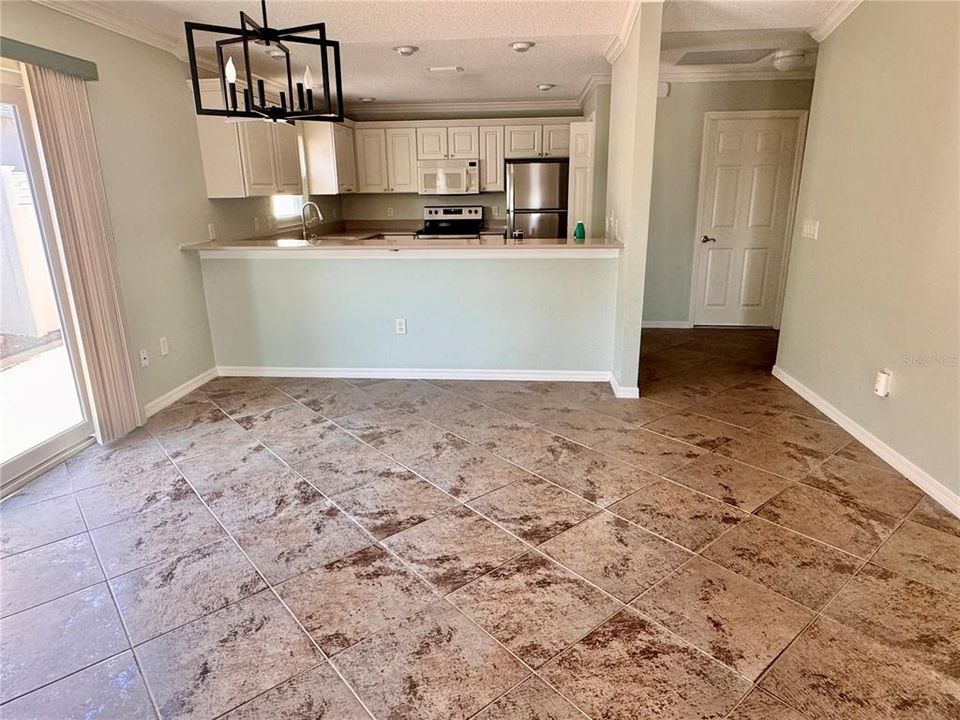 For Sale: $450,000 (2 beds, 2 baths, 1258 Square Feet)