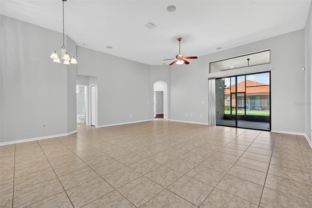 待售: $490,000 (4 贝兹, 3 浴室, 2637 平方英尺)