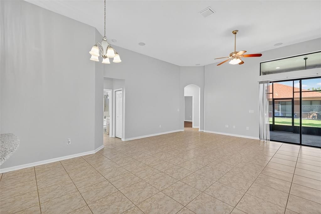 待售: $490,000 (4 贝兹, 3 浴室, 2637 平方英尺)