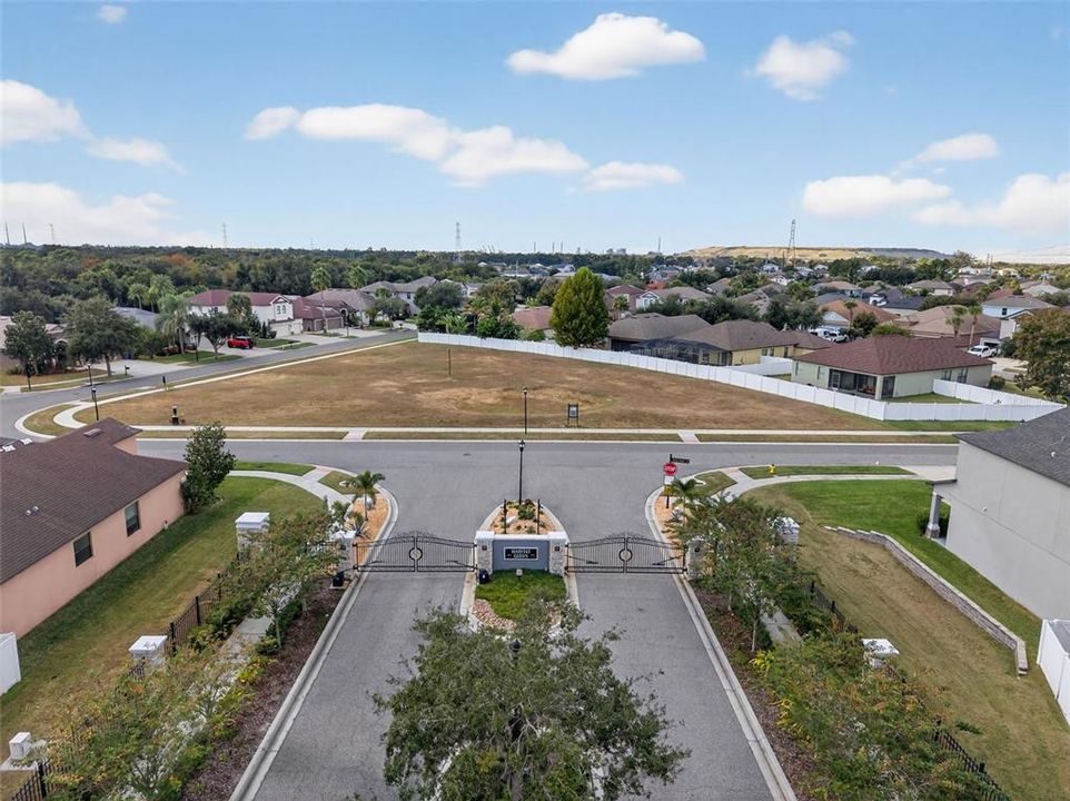 待售: $490,000 (4 贝兹, 3 浴室, 2637 平方英尺)