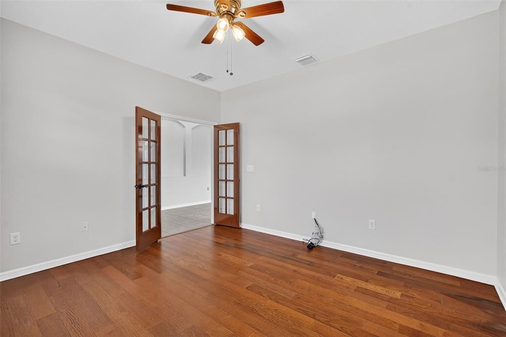 待售: $490,000 (4 贝兹, 3 浴室, 2637 平方英尺)