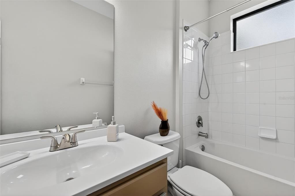 待售: $490,000 (4 贝兹, 3 浴室, 2637 平方英尺)