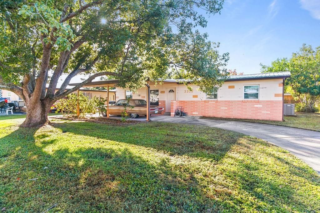 Под контрактом: $212,900 (3 спален, 1 ванн, 1344 Квадратных фут)