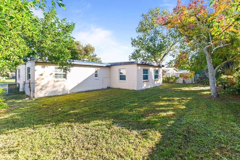 Под контрактом: $212,900 (3 спален, 1 ванн, 1344 Квадратных фут)