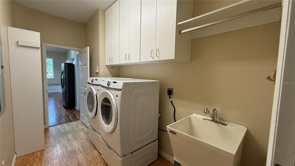 For Sale: $510,000 (3 beds, 2 baths, 2297 Square Feet)