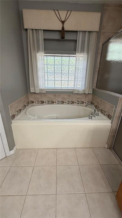 For Sale: $510,000 (3 beds, 2 baths, 2297 Square Feet)