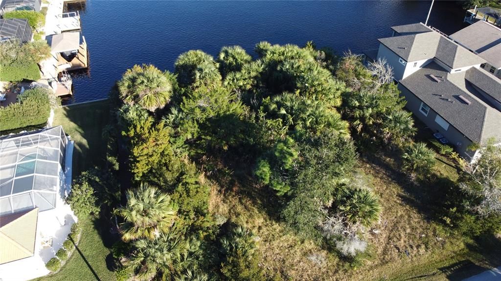 待售: $257,000 (0.17 acres)