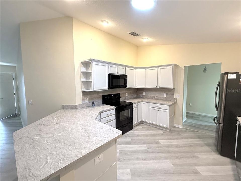 En Venta: $325,000 (3 camas, 2 baños, 1607 Pies cuadrados)