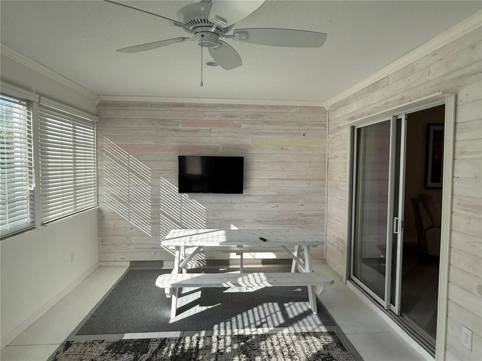 En Venta: $325,000 (3 camas, 2 baños, 1607 Pies cuadrados)