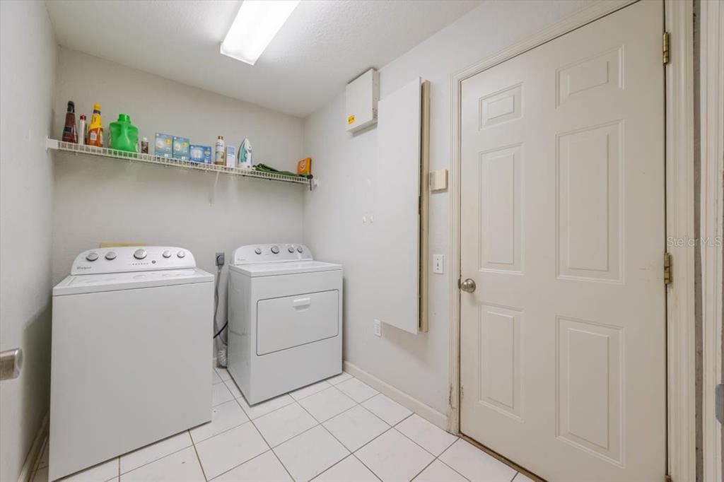 待售: $368,500 (3 贝兹, 2 浴室, 1806 平方英尺)