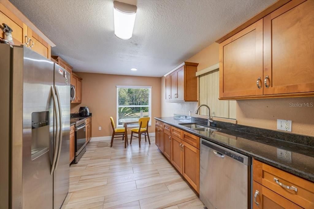 待售: $368,500 (3 贝兹, 2 浴室, 1806 平方英尺)