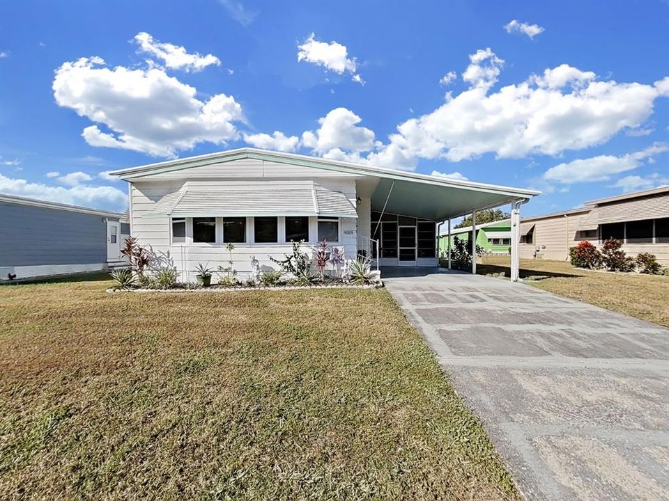 For Sale: $165,000 (2 beds, 2 baths, 1200 Square Feet)