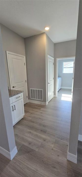 En Renta: $2,300 (4 camas, 3 baños, 2092 Pies cuadrados)