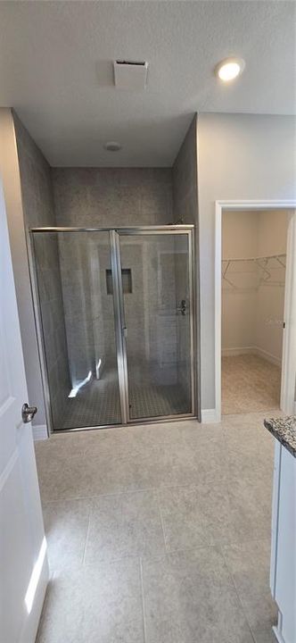 En Renta: $2,300 (4 camas, 3 baños, 2092 Pies cuadrados)