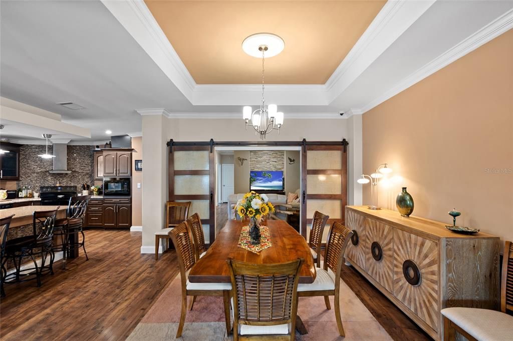 For Sale: $1,050,000 (4 beds, 3 baths, 2972 Square Feet)