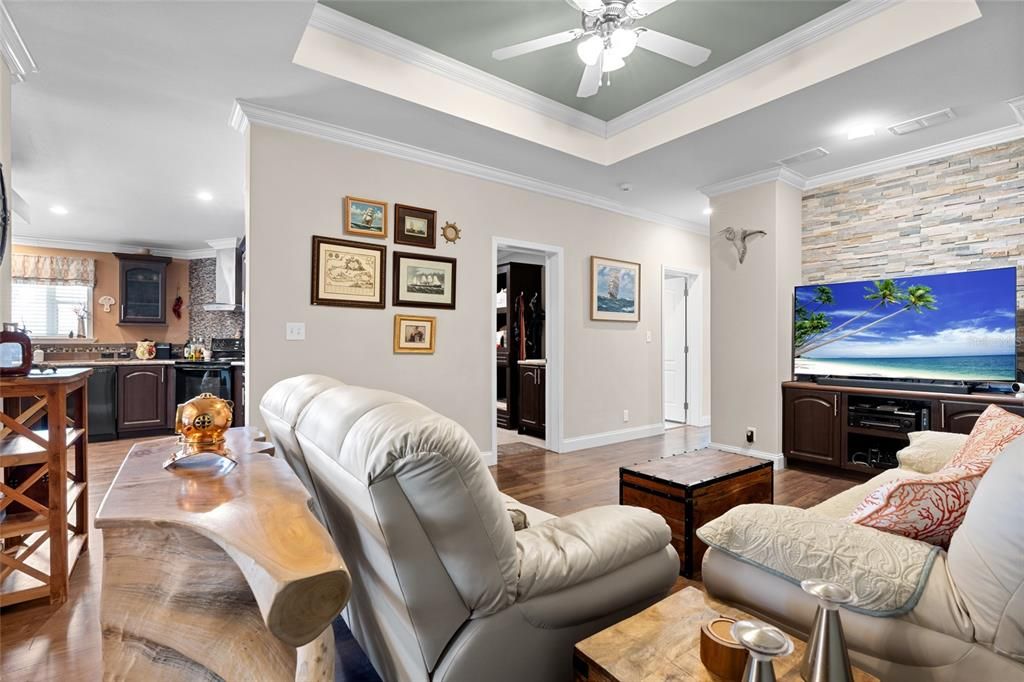 For Sale: $1,050,000 (4 beds, 3 baths, 2972 Square Feet)