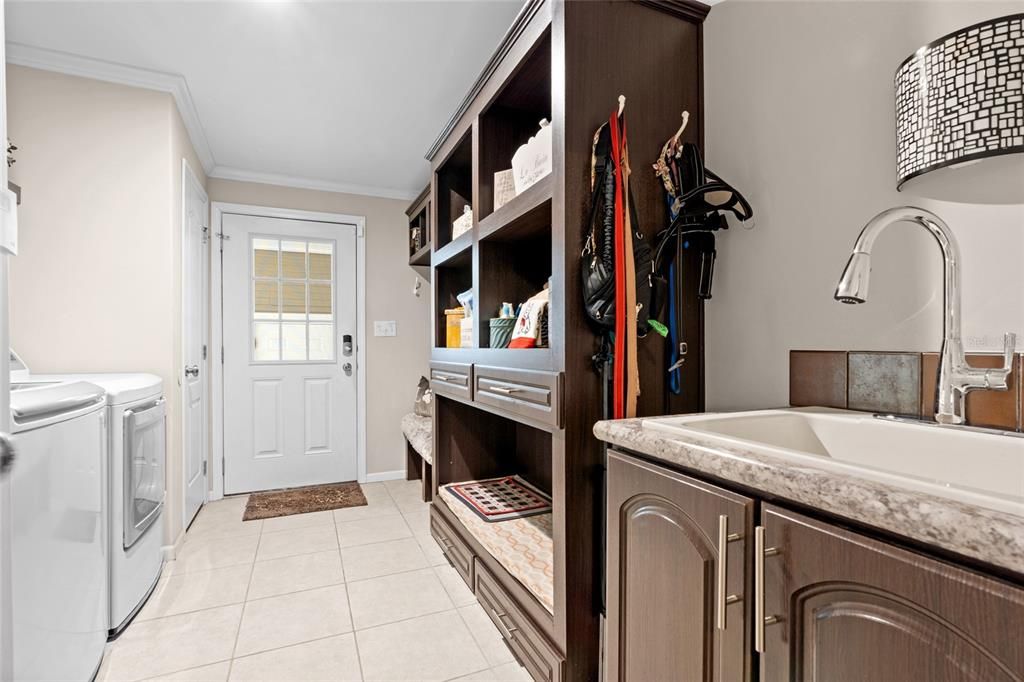 For Sale: $1,050,000 (4 beds, 3 baths, 2972 Square Feet)