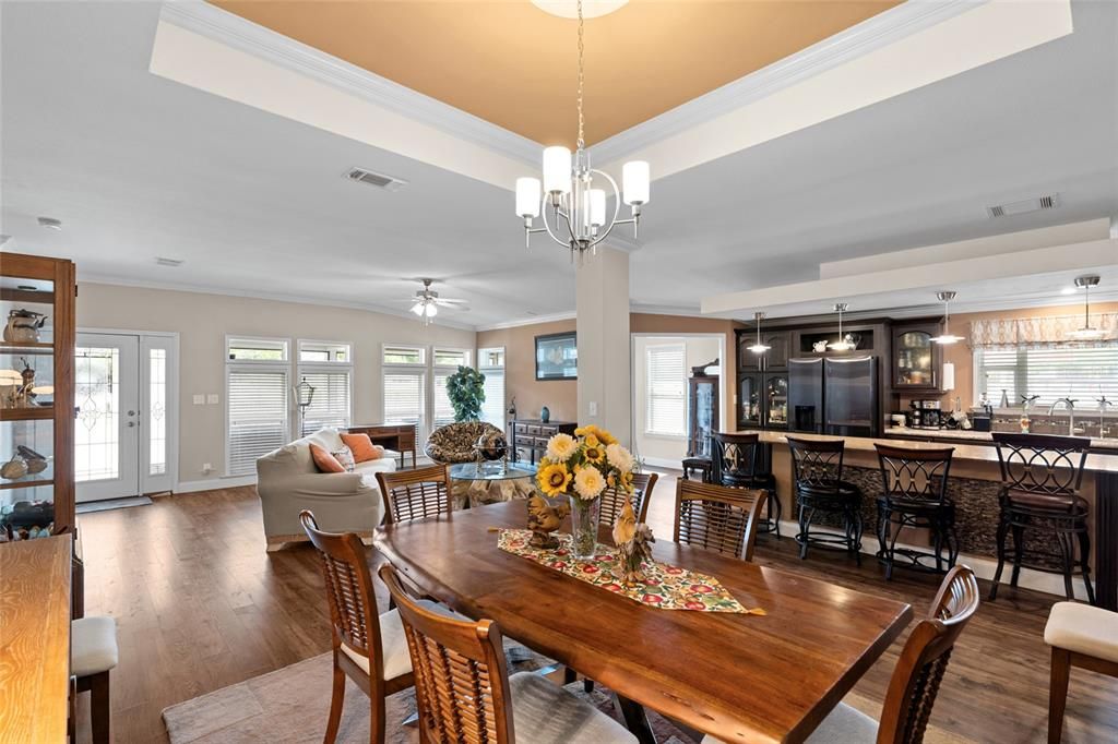 For Sale: $1,050,000 (4 beds, 3 baths, 2972 Square Feet)