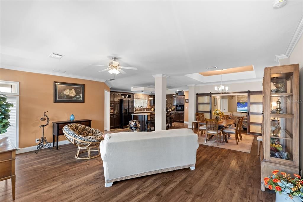 For Sale: $1,050,000 (4 beds, 3 baths, 2972 Square Feet)