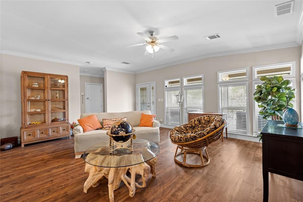 For Sale: $1,050,000 (4 beds, 3 baths, 2972 Square Feet)