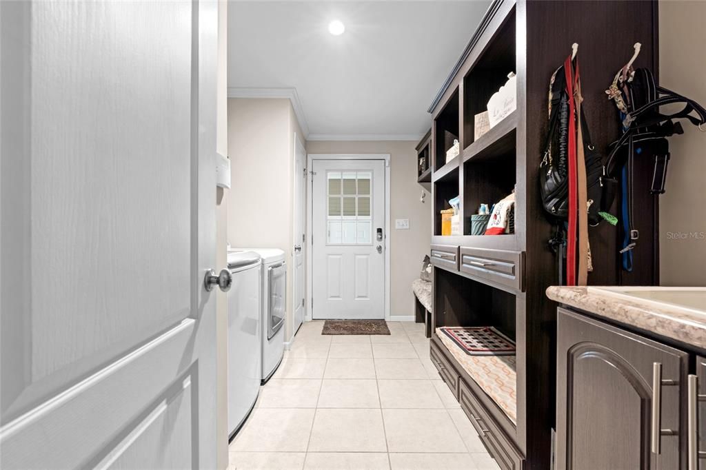 For Sale: $1,050,000 (4 beds, 3 baths, 2972 Square Feet)