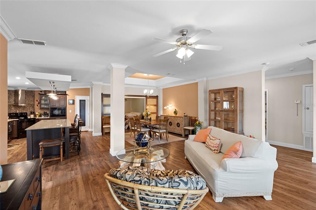 For Sale: $1,050,000 (4 beds, 3 baths, 2972 Square Feet)