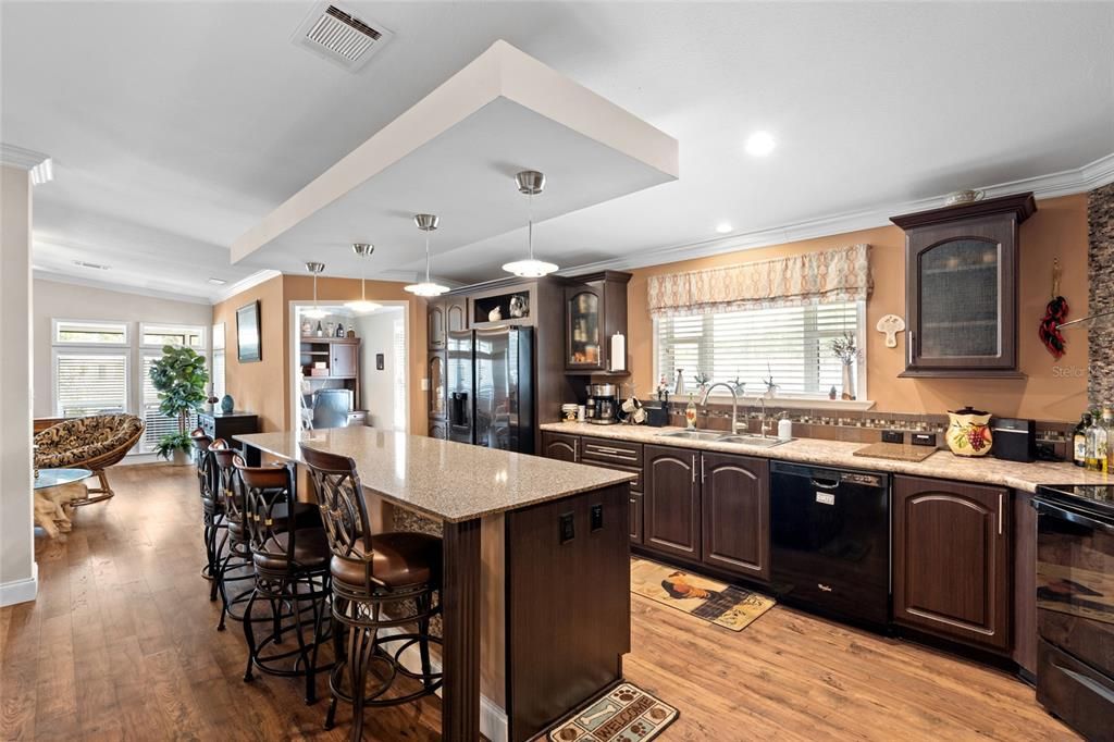 For Sale: $1,050,000 (4 beds, 3 baths, 2972 Square Feet)