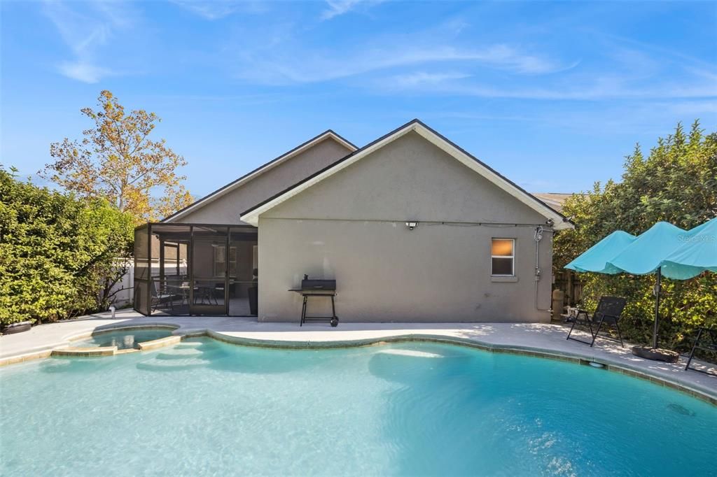 For Sale: $354,900 (3 beds, 2 baths, 1236 Square Feet)