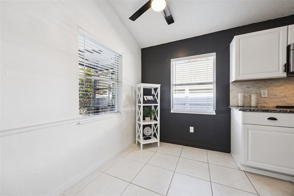 For Sale: $354,900 (3 beds, 2 baths, 1236 Square Feet)