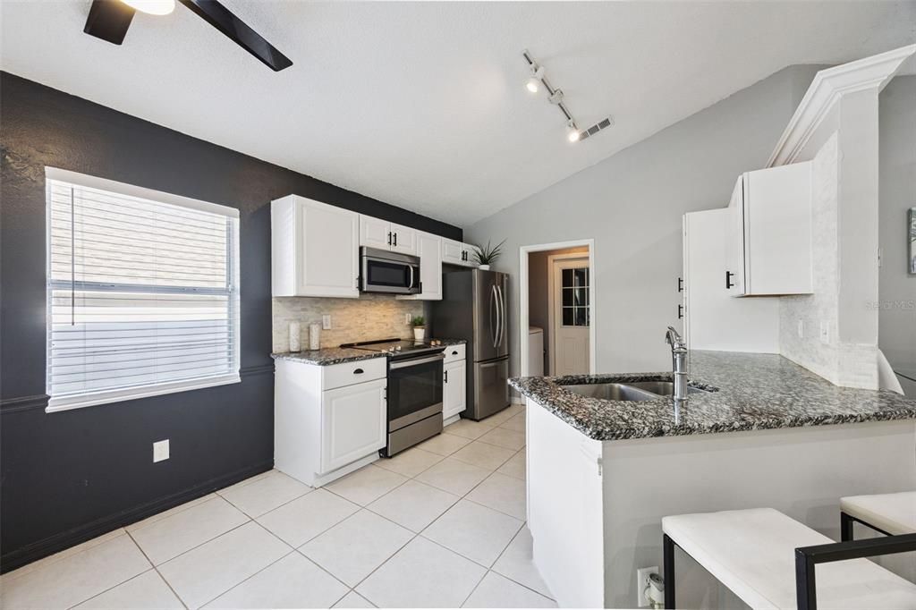 For Sale: $354,900 (3 beds, 2 baths, 1236 Square Feet)