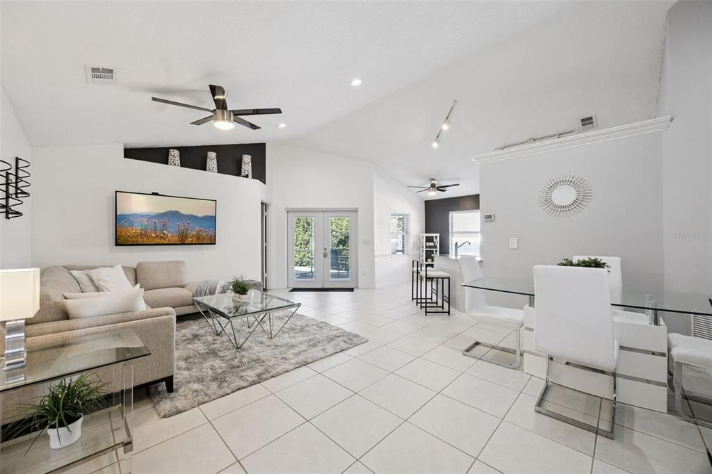 For Sale: $354,900 (3 beds, 2 baths, 1236 Square Feet)