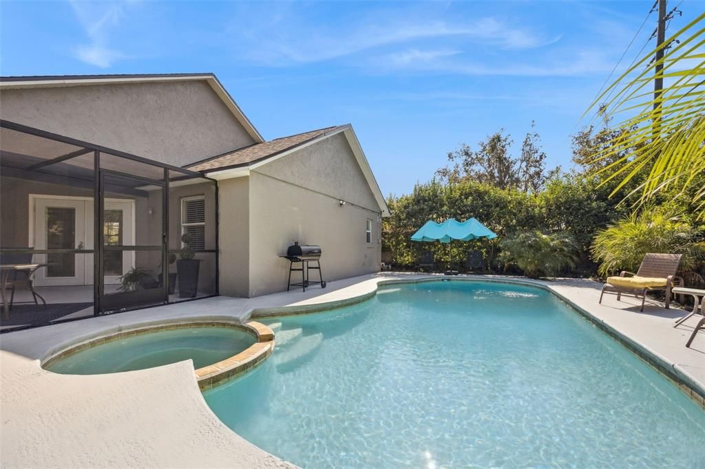 For Sale: $354,900 (3 beds, 2 baths, 1236 Square Feet)