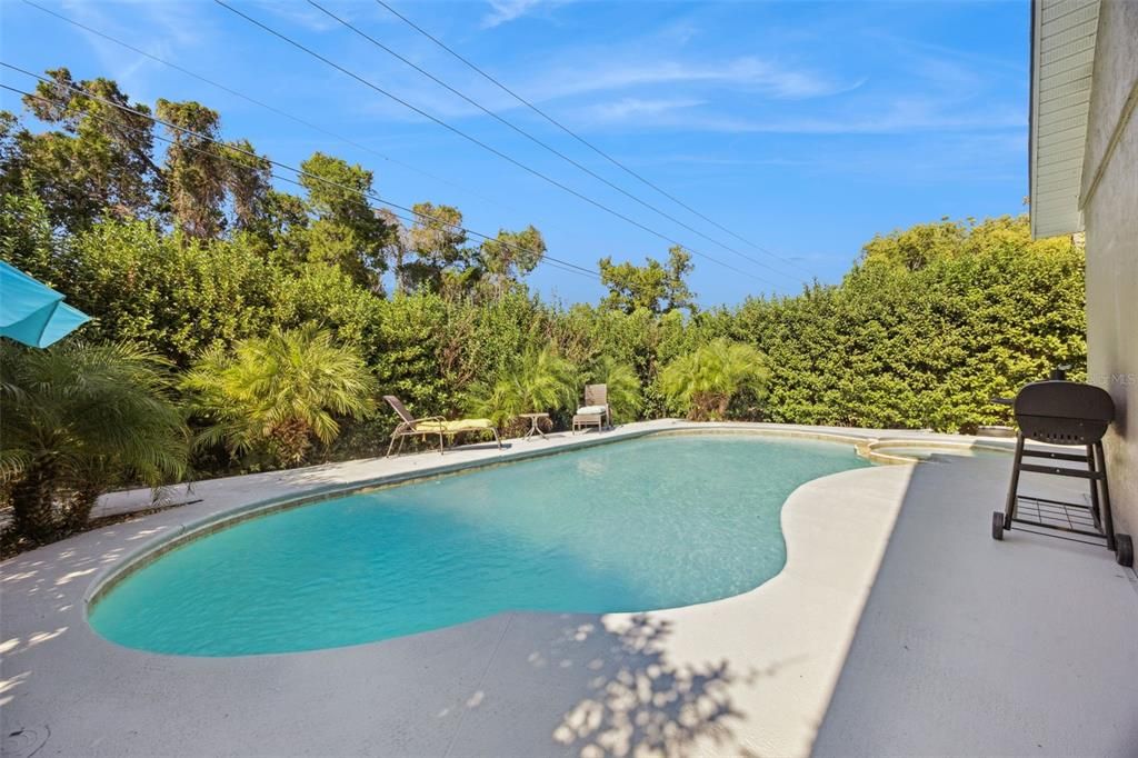 For Sale: $354,900 (3 beds, 2 baths, 1236 Square Feet)