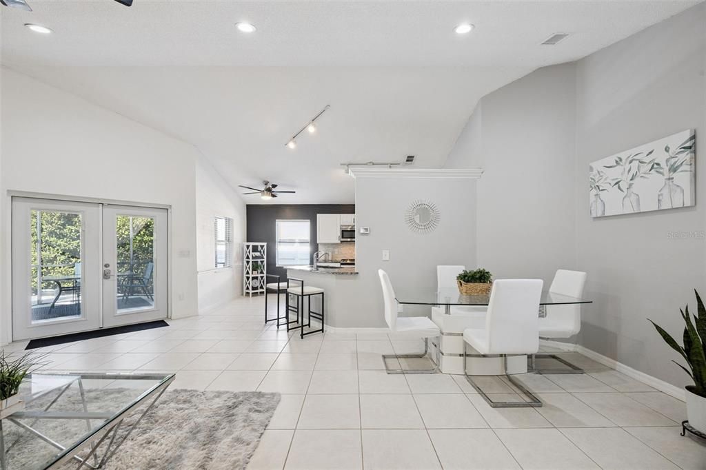 For Sale: $354,900 (3 beds, 2 baths, 1236 Square Feet)