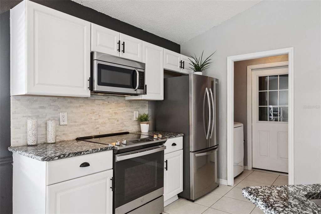 For Sale: $354,900 (3 beds, 2 baths, 1236 Square Feet)