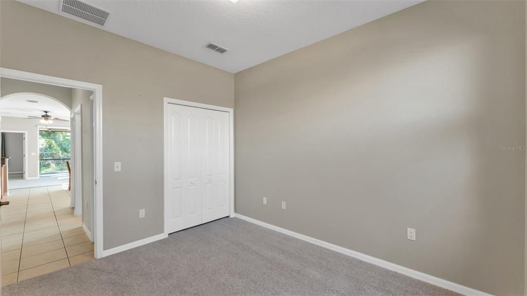 合同活跃: $249,900 (3 贝兹, 2 浴室, 1354 平方英尺)