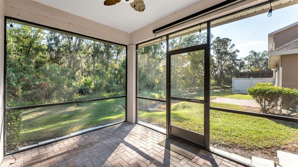 合同活跃: $249,900 (3 贝兹, 2 浴室, 1354 平方英尺)