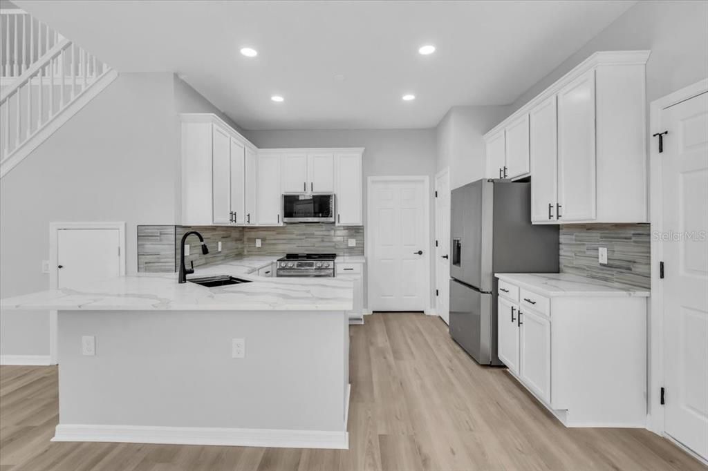 На продажу: $485,000 (3 спален, 2 ванн, 2027 Квадратных фут)