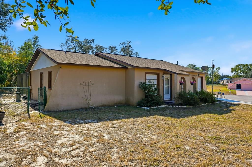 Activo con contrato: $160,000 (2 camas, 2 baños, 1159 Pies cuadrados)