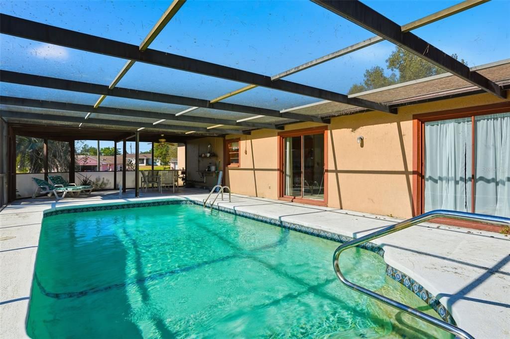 Activo con contrato: $160,000 (2 camas, 2 baños, 1159 Pies cuadrados)