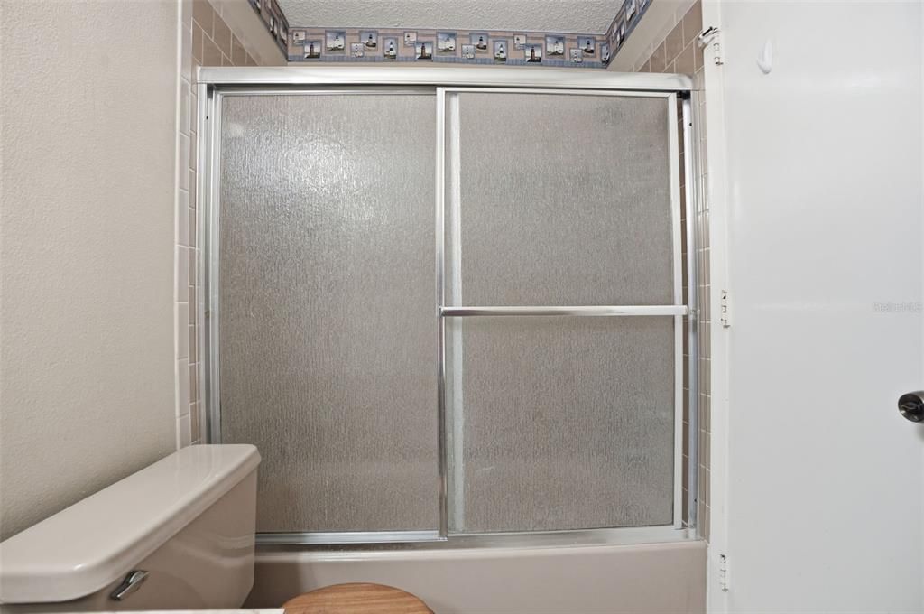 Activo con contrato: $160,000 (2 camas, 2 baños, 1159 Pies cuadrados)