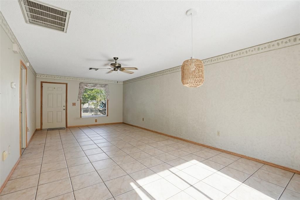 Activo con contrato: $160,000 (2 camas, 2 baños, 1159 Pies cuadrados)